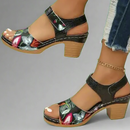 Carina™ - Sandaler med blomstrete hæler